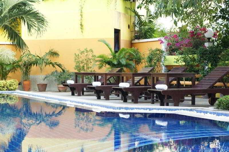Jomtien Holiday Pattaya Hotel Luaran gambar