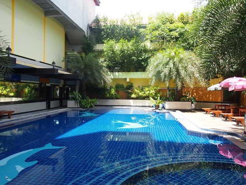 Jomtien Holiday Pattaya Hotel Luaran gambar
